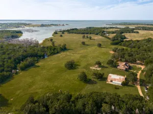 Windom, TX 75492