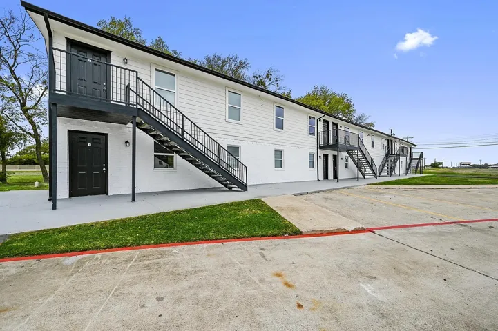 Van Alstyne, TX 75495