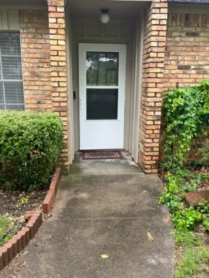 Cleburne, TX 76033