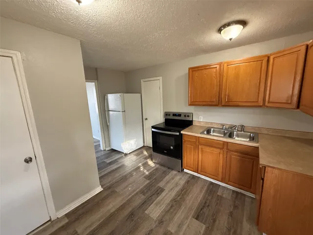 Dallas, TX 75226
