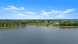 Windom, TX 75492