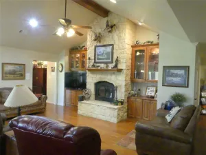 Forestburg, TX 76239