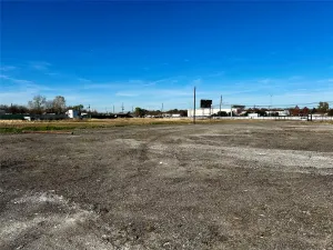 Dallas, TX 75217