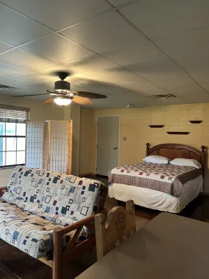 Edgewood, TX 75117