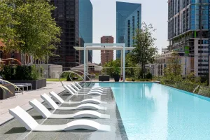 Dallas, TX 75201