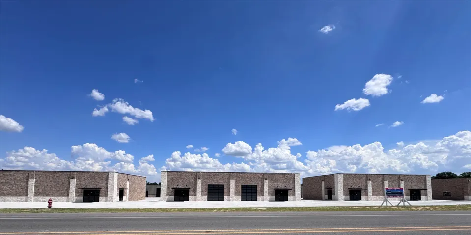 Azle, TX 76020