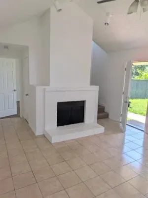 Kennedale, TX 76060