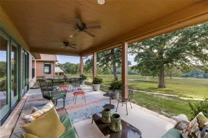 Windom, TX 75492