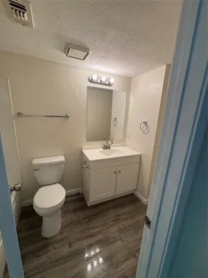 Dallas, TX 75217