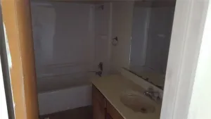 Arlington, TX 76010