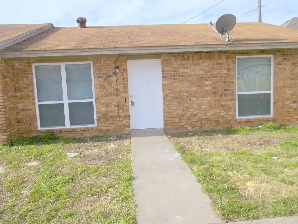 Ennis, TX 75119