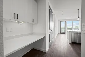 Dallas, TX 75203