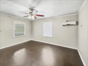 River Oaks, TX 76114