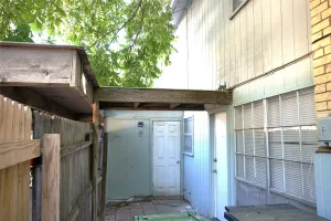 Arlington, TX 76015
