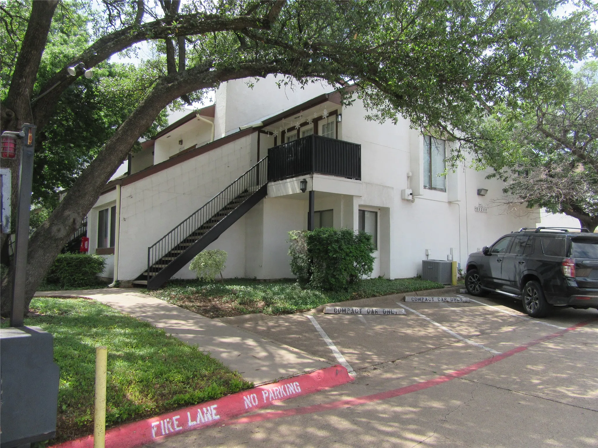 Dallas, TX 75240