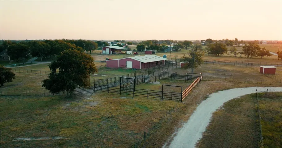Cleburne, TX 76033