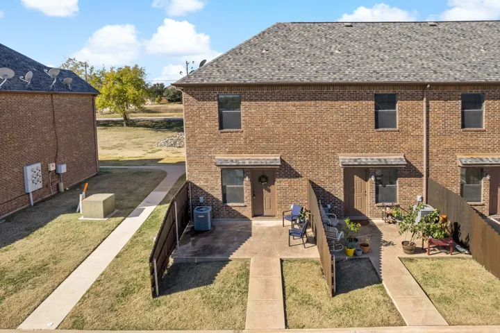 Sanger, TX 76266