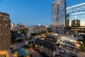 Dallas, TX 75201