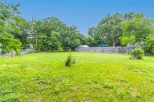 River Oaks, TX 76114