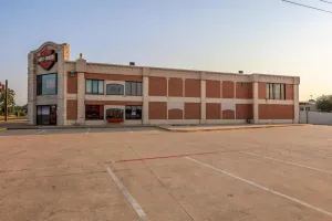 Longview, TX 75605