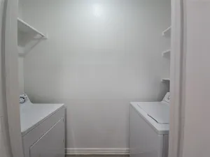 Euless, TX 76039