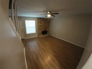 Cleburne, TX 76033
