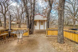 Burleson, TX 76028