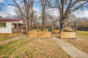 Burleson, TX 76028