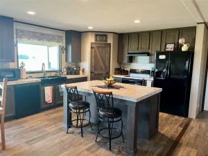 Lake Creek, TX 75450