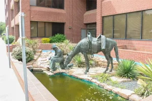 Bedford, TX 76021