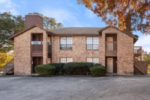 Euless, TX 76039