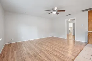 Cleburne, TX 76033