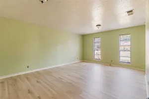 Longview, TX 75604