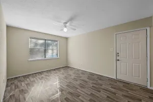 Terrell, TX 75160