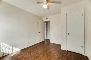 Arlington, TX 76011