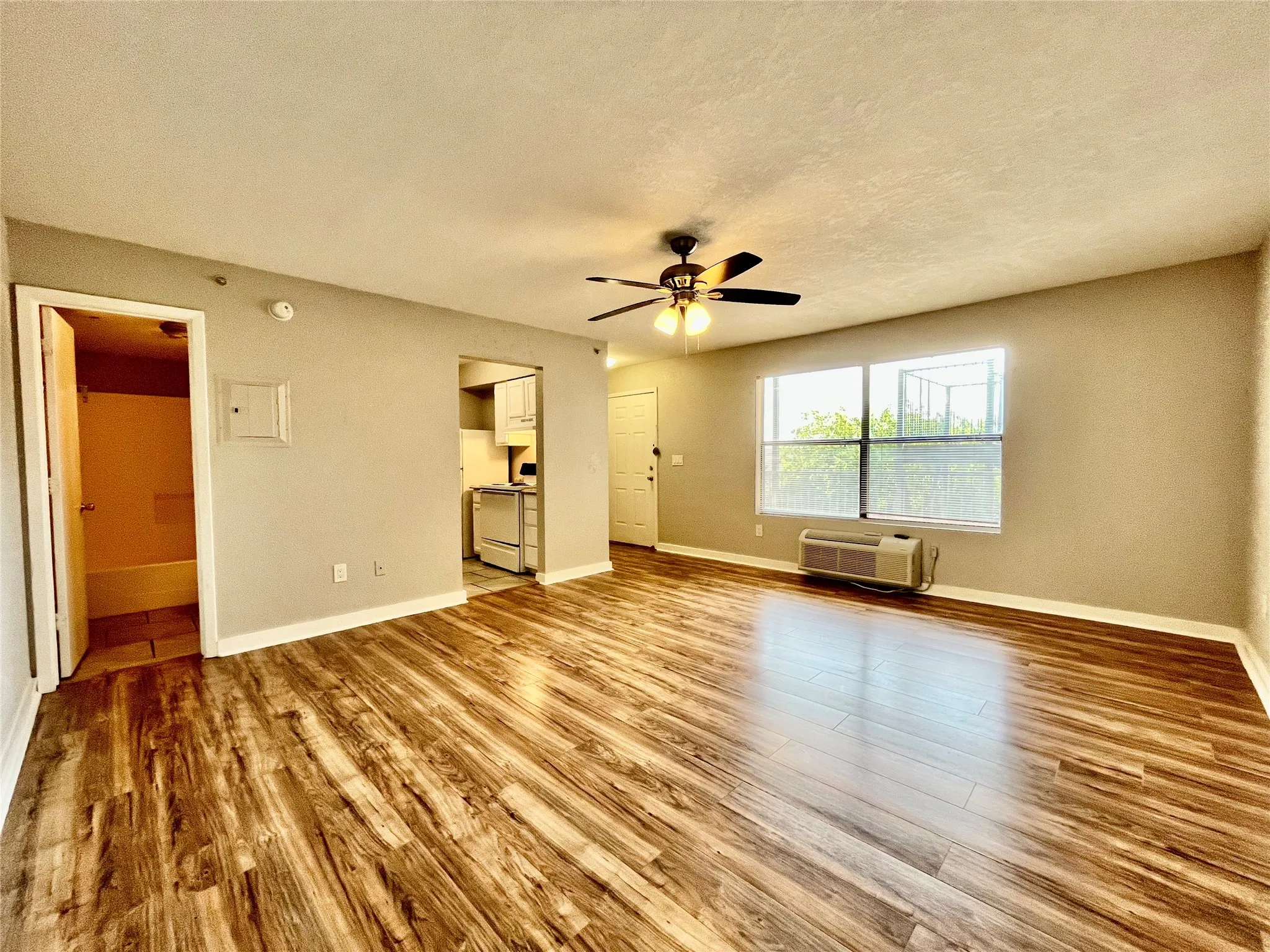 Denton, TX 76201
