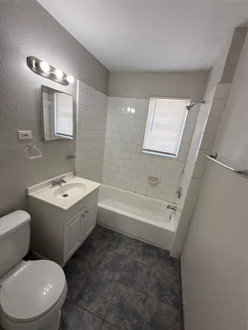 Dallas, TX 75226