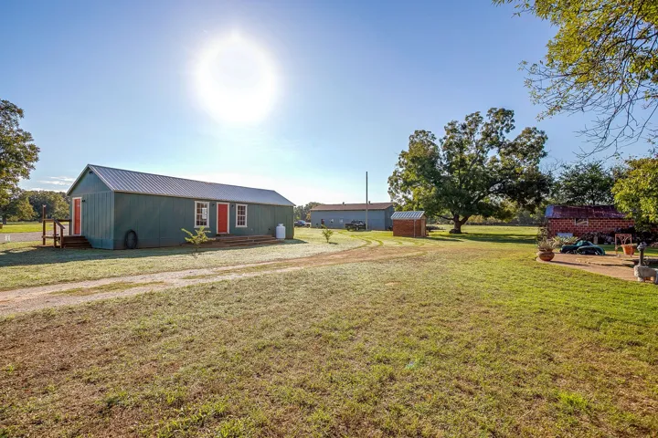 Glen Rose, TX 76043