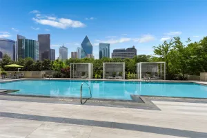 Dallas, TX 75201