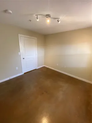 Dallas, TX 75206