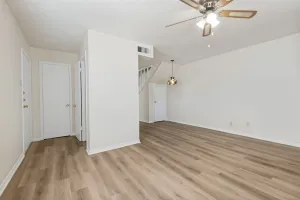 Arlington, TX 76010