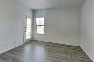 Dallas, TX 75204