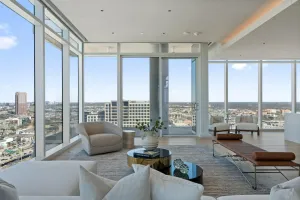 Dallas, TX 75201