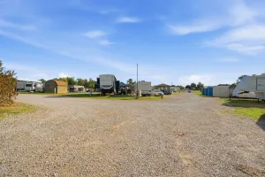 Azle, TX 76020