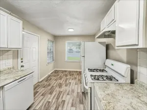 River Oaks, TX 76114