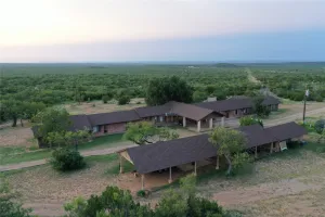 Robert Lee, TX 76945