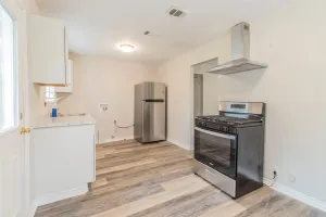 River Oaks, TX 76114
