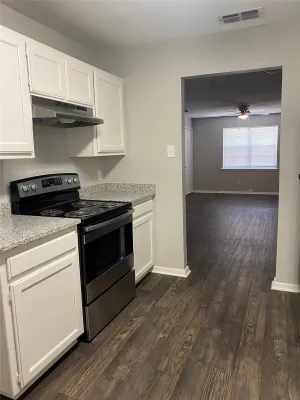 Cleburne, TX 76033