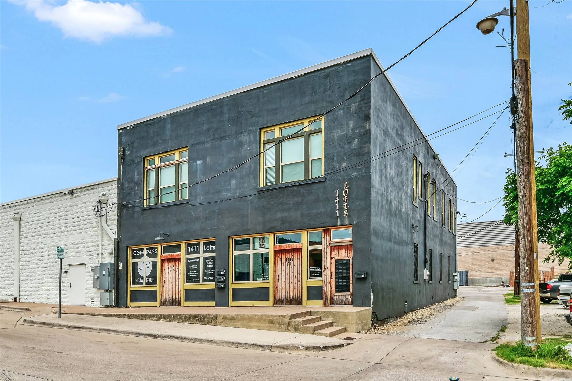 Fort Worth, TX 76105