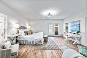 Highland Park, TX 75219